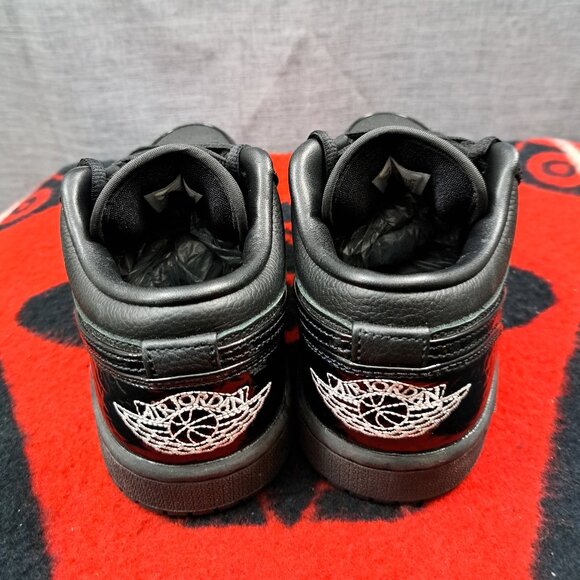 Size 7 Women Nike Women's Air Jordan 1 Low SE Black Croc HJ7743 010 - Picture 4 of 13